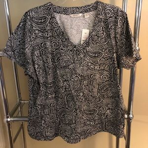 Liz Claiborne w&b paisley blouse